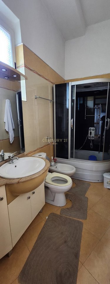 Appartamento 2+1 in affitto nel centro di Durrës!