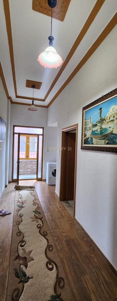 Appartamento 2+1 in affitto nel centro di Durrës!