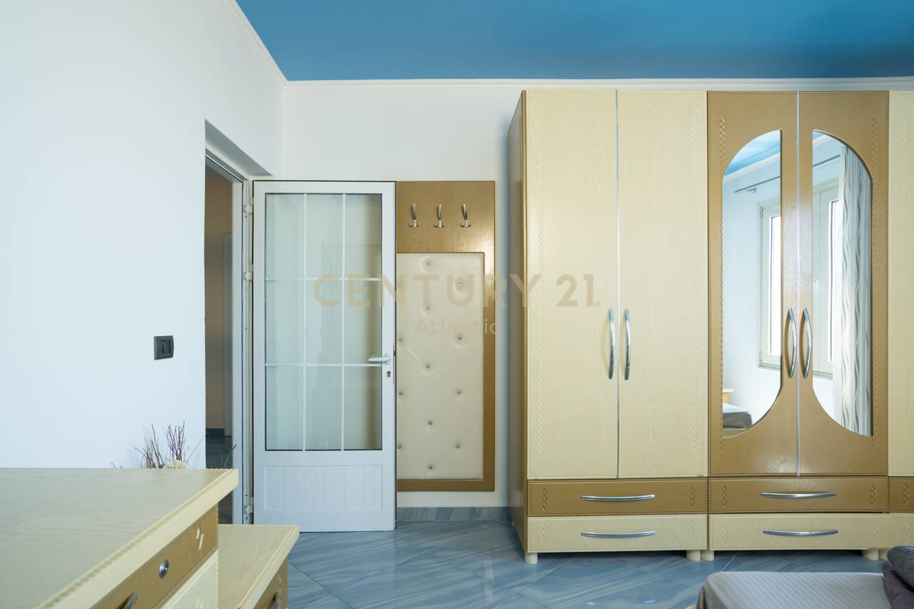 Apartament 2+1 Shitet në Plazh Hekurudha, Durrës
