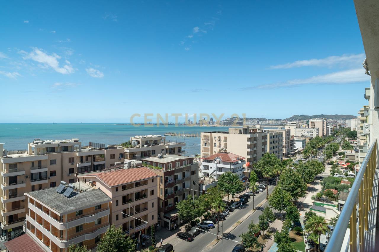 Apartament 2+1 Shitet në Plazh Hekurudha, Durrës