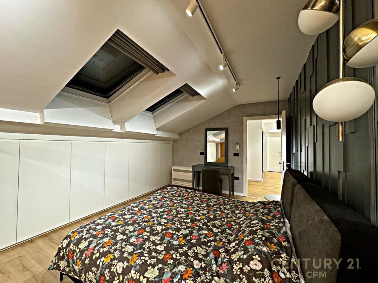 LUXURY DUPLEX FOR RENT 3+1+3+VERANDE+2 PARKING SPOTS!