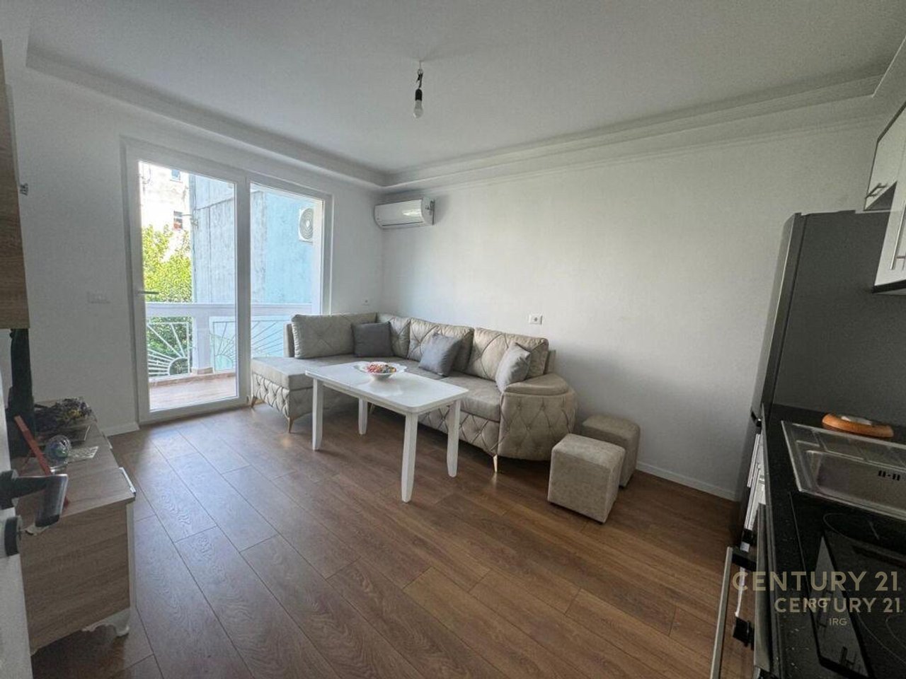 Qira, Apartment 2+1, Mine Peza Street