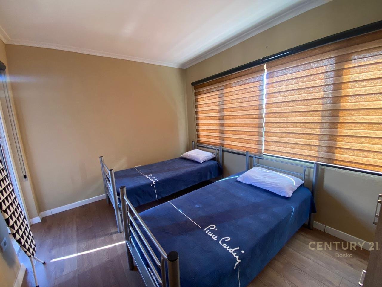 Apartament 2+1 per qira ne Rrugen Dritan Hoxha, Blloku Gintash!