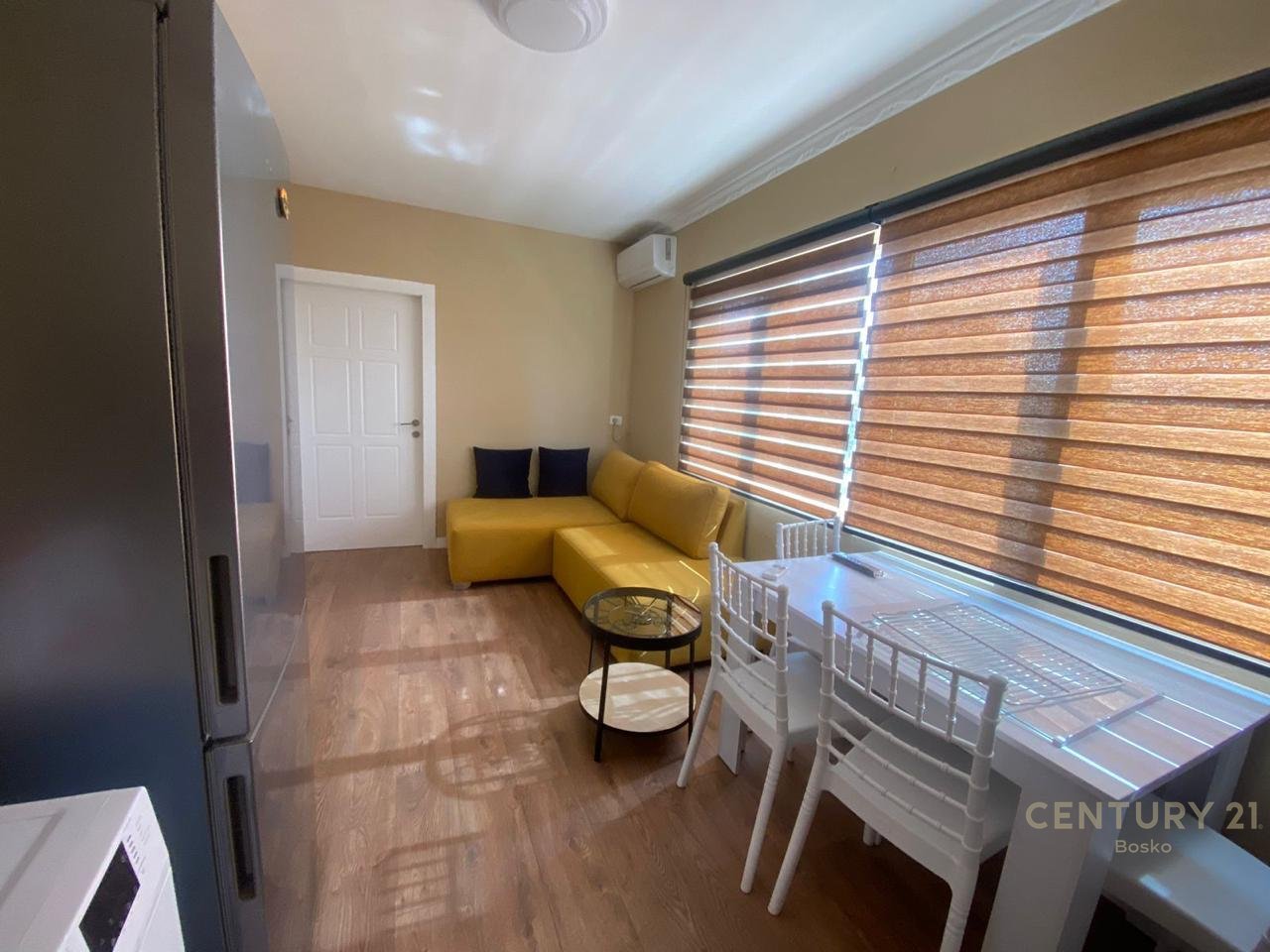Apartament 2+1 per qira ne Rrugen Dritan Hoxha, Blloku Gintash!