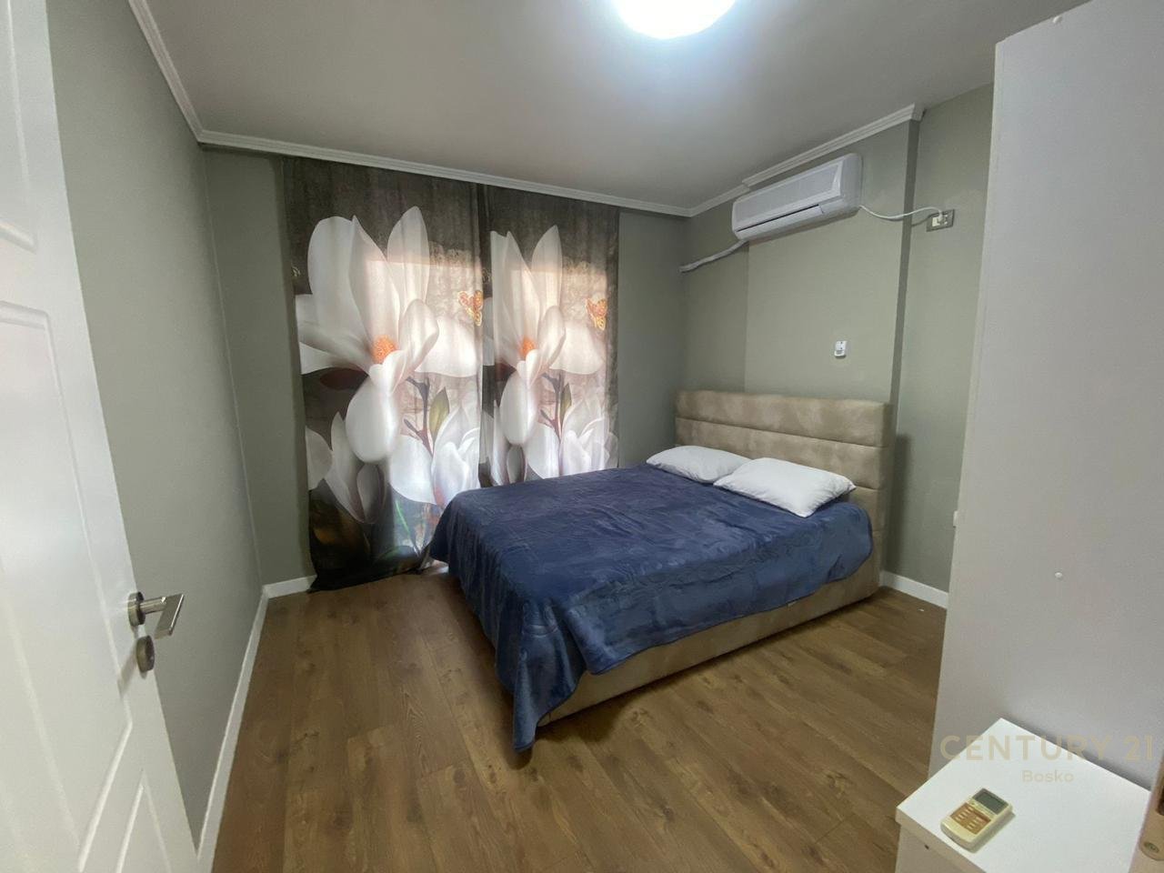 Apartament 2+1 per qira ne Rrugen Dritan Hoxha, Blloku Gintash!