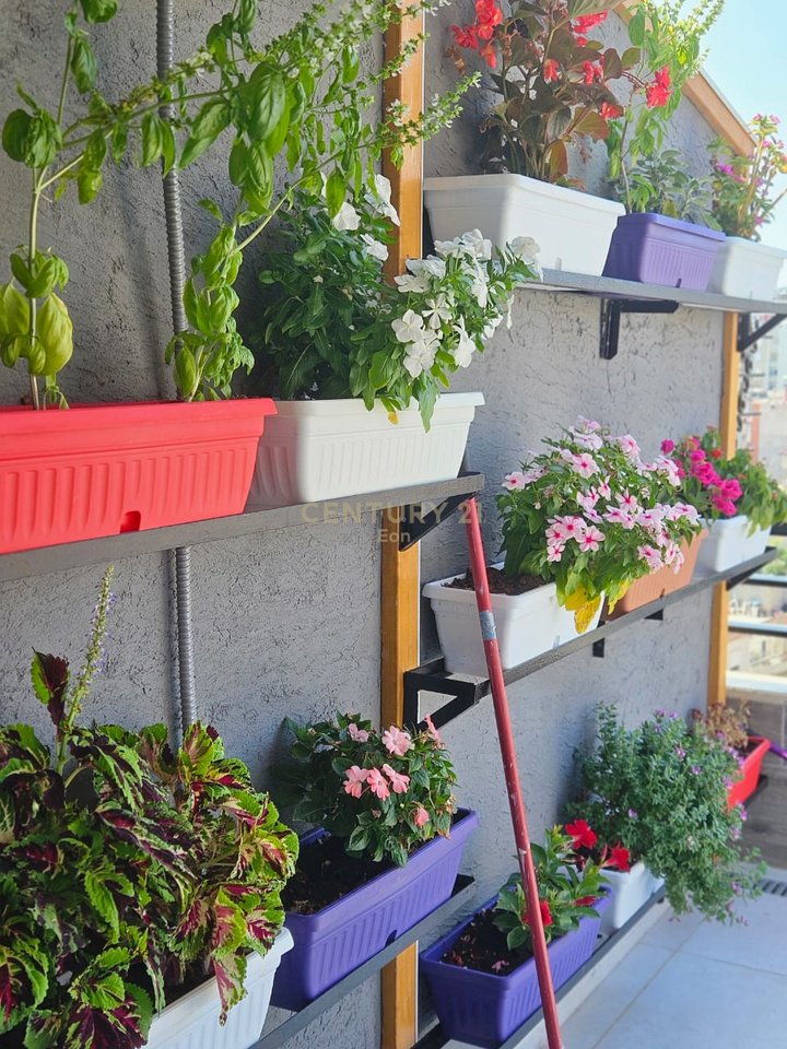 APPARTAMENTO 1+1 IN AFFITTO VICINO ALL'UFFICIO POSTALE A DURAZZO!