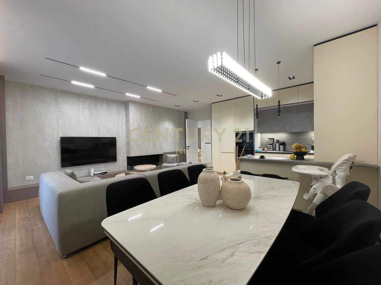 Apartment for sale 2+1+2+ Parking in Liqen te Thati!