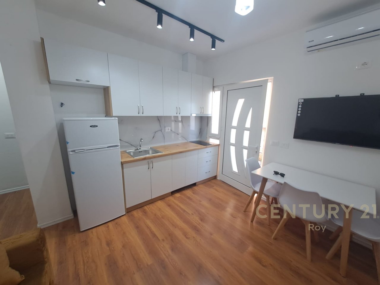 Appartamento 1+1 in vendita a Shkembi Kavajes!