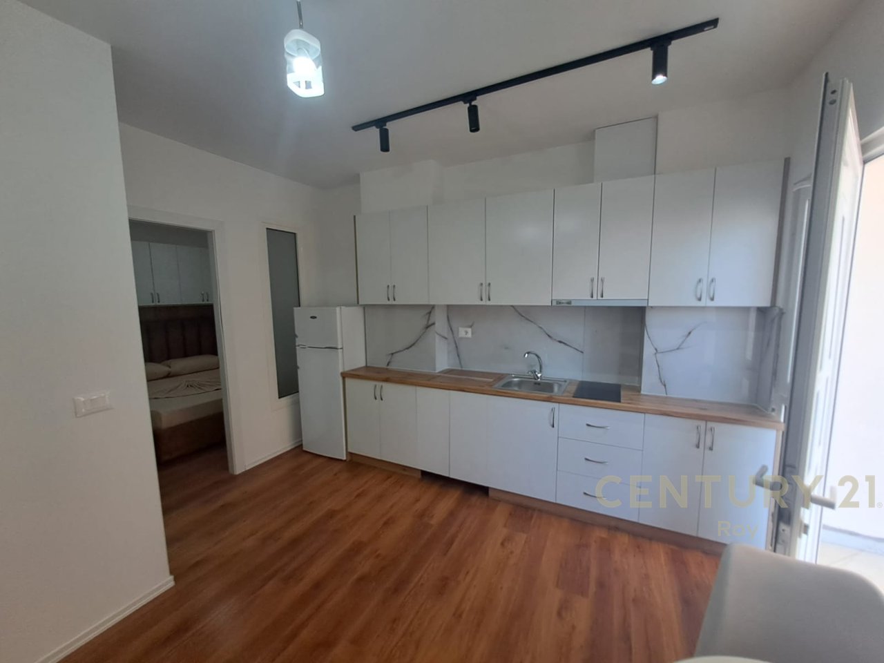 Appartamento 1+1 in Vendita a Shkembi Kavajes!!