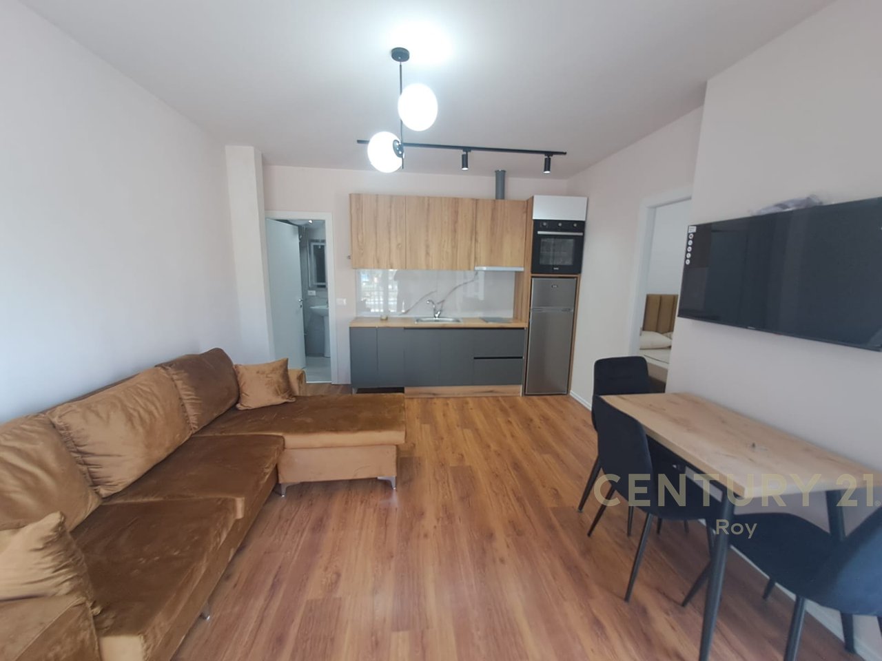 Appartamento 1+1+Veranda+ Posto Auto in Vendita a Shkembi Kavajes !!