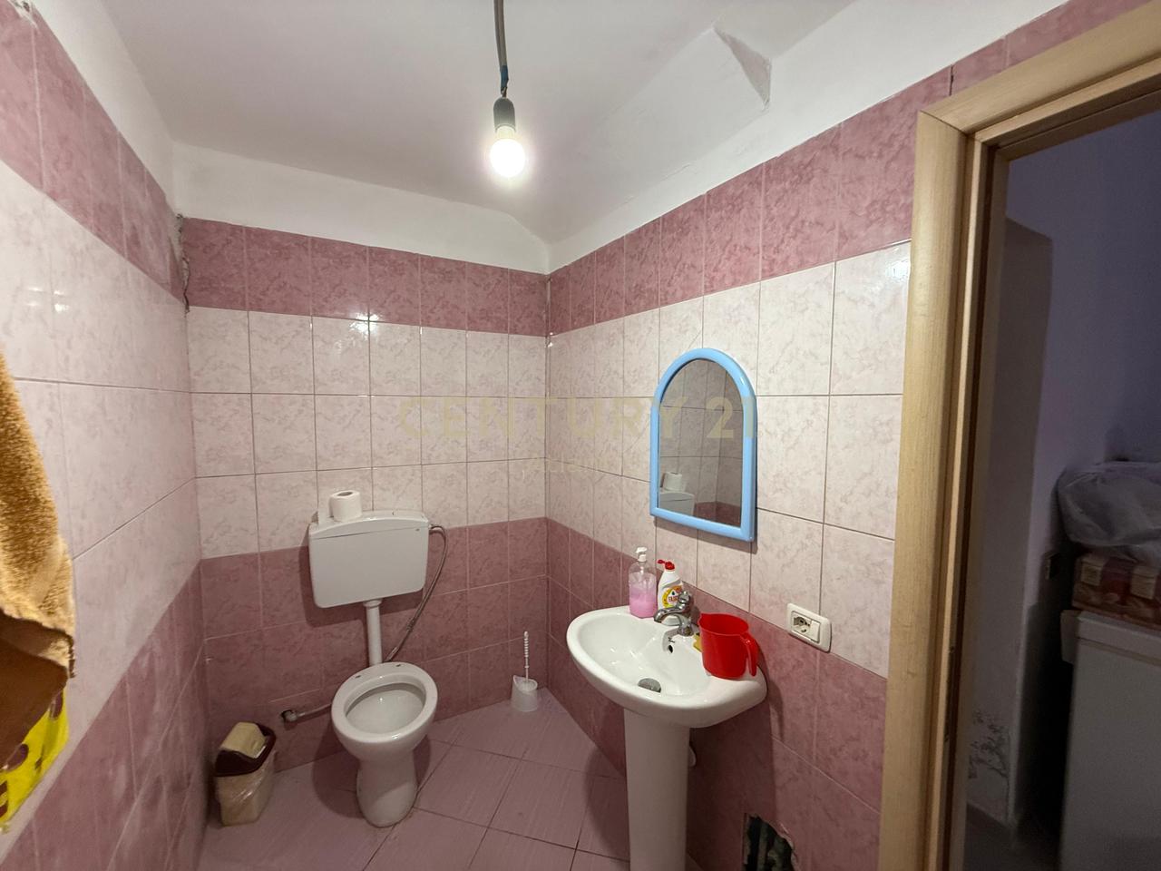 Komercial 0+1 Në Shitje në Durrës, Plazh Rrota e Kuqe - 300000€ | 120 m²
