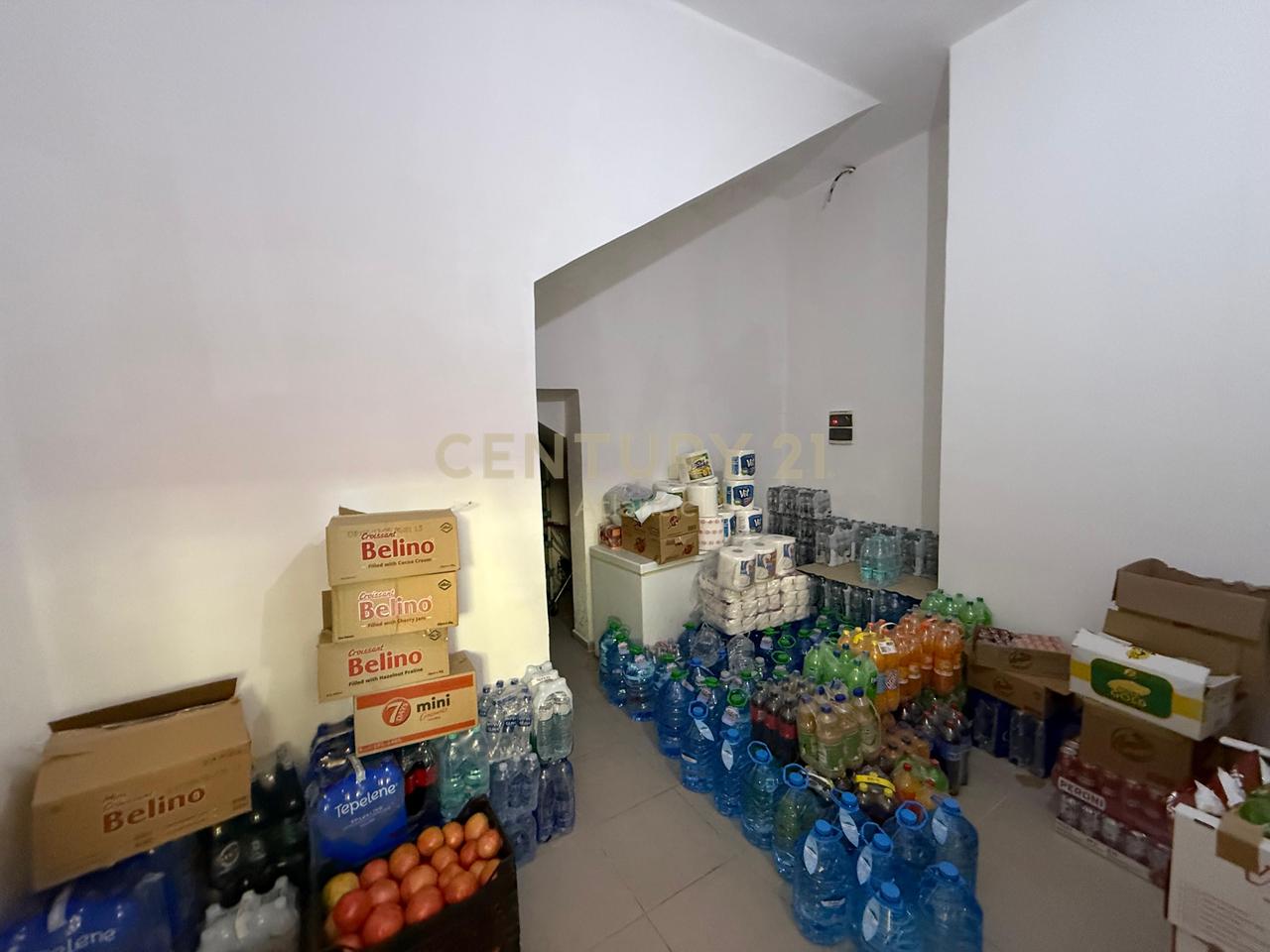 Komercial 0+1 Në Shitje në Durrës, Plazh Rrota e Kuqe - 300000€ | 120 m²