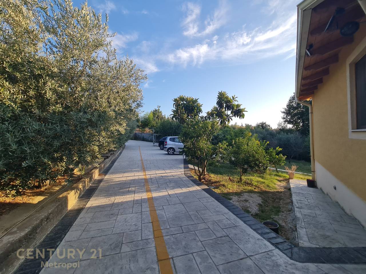 CASA PRIVATA IN VENDITA CON TERRENO DI 1600m - DAIAS!