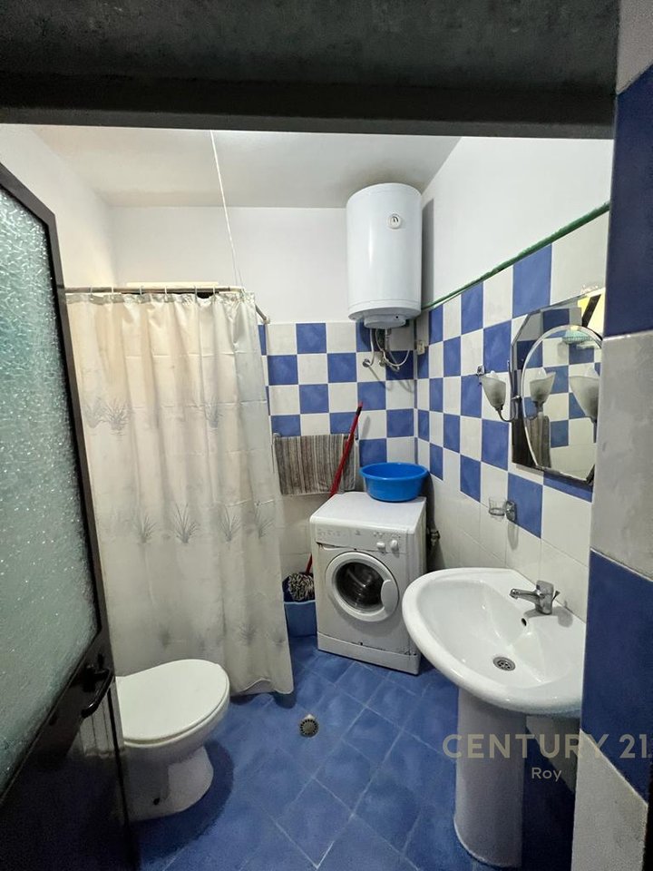SHITEN 2 APARTAMENTE 1+1 AFER DETIT TE SHKEMBI KAVAJES!!