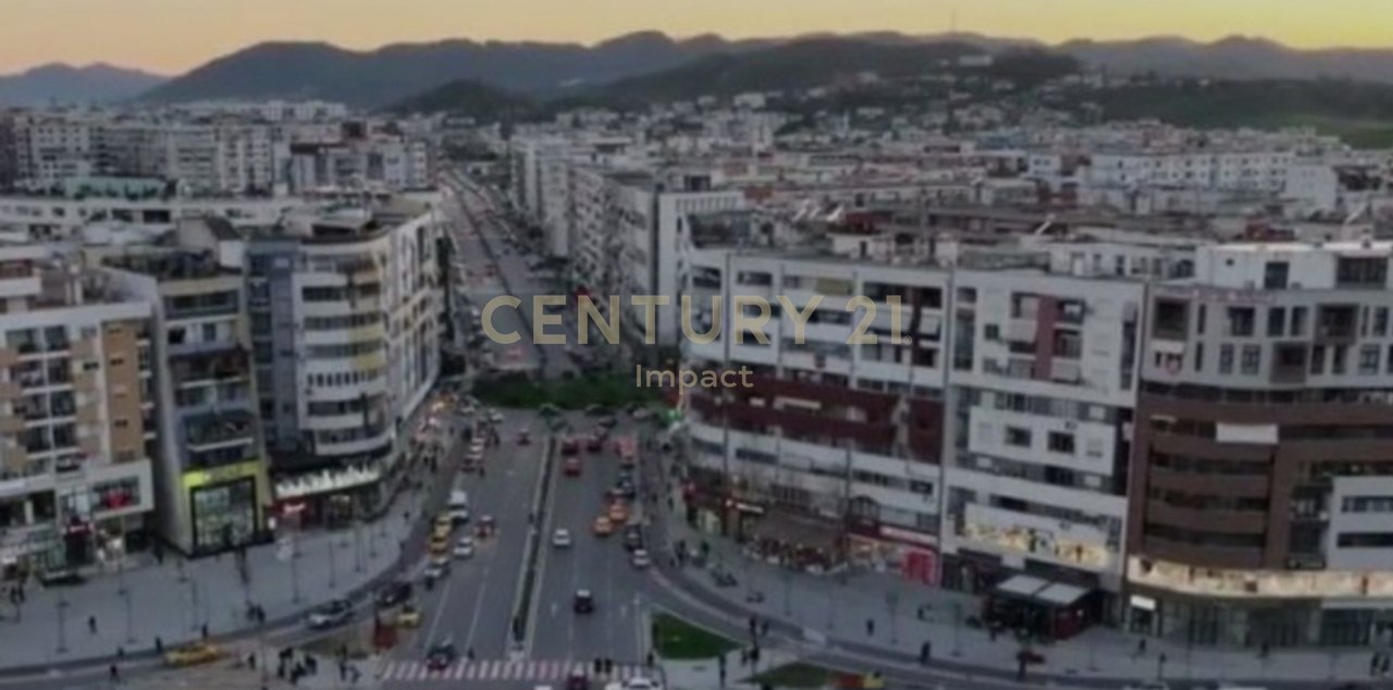 Locali Commerciali 1+2 in Vendita ad Astir, Tirana - €600.000,00!