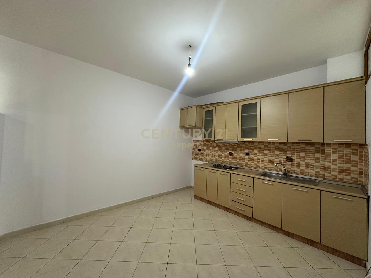 APPARTAMENTO 2+1+GARAGE IN LUNGOMARE IN VENDITA