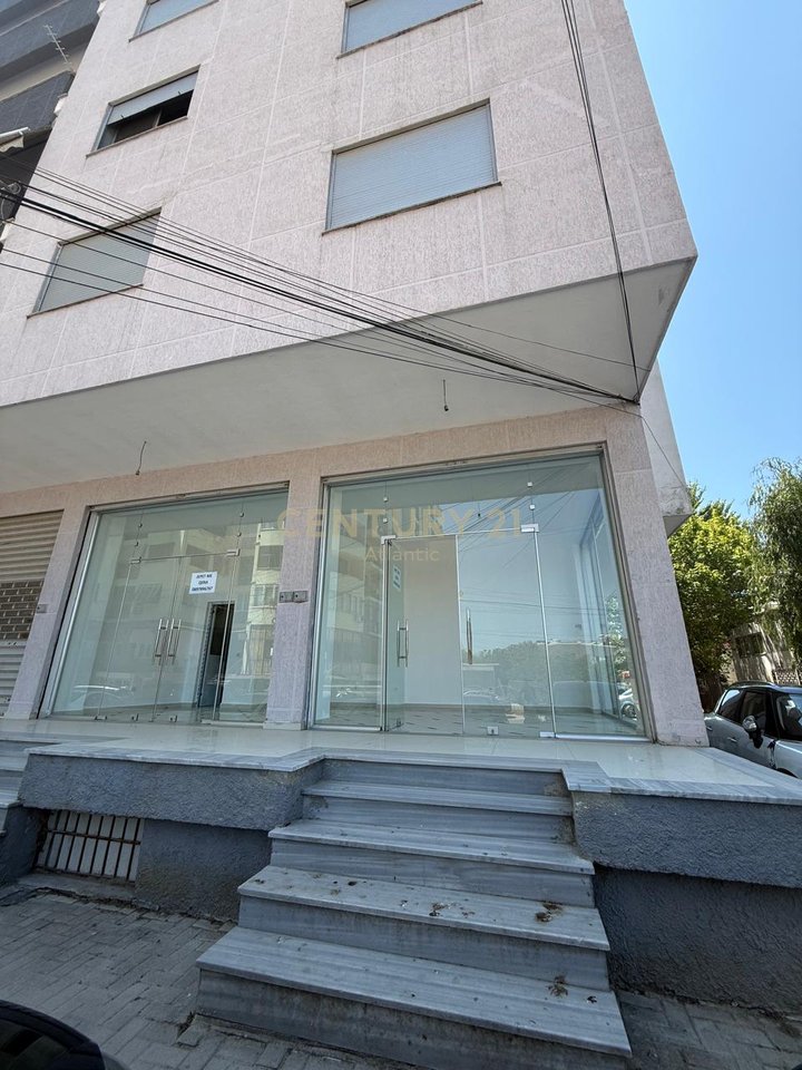 Negozio in affitto sulla spiaggia di Durrës Ferrovia - 400€ | 53,5 m²