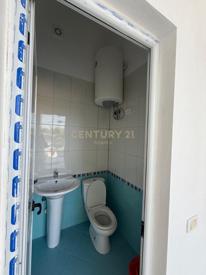 Negozio in affitto sulla spiaggia di Durrës Ferrovia - 400€ | 53,5 m²