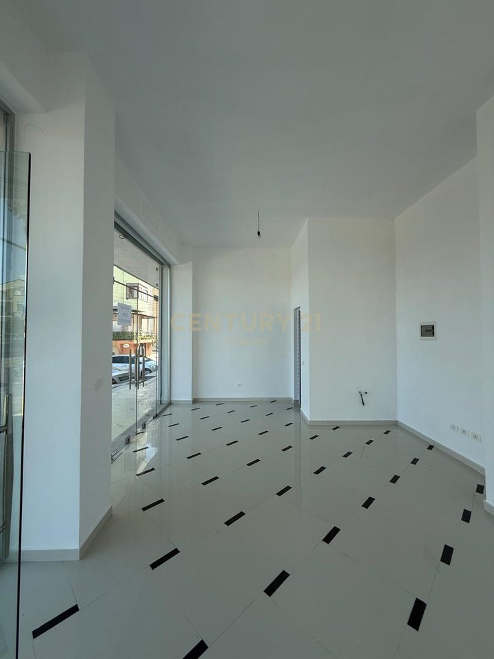 Negozio in affitto sulla spiaggia di Durrës Ferrovia - 400€ | 53,5 m²