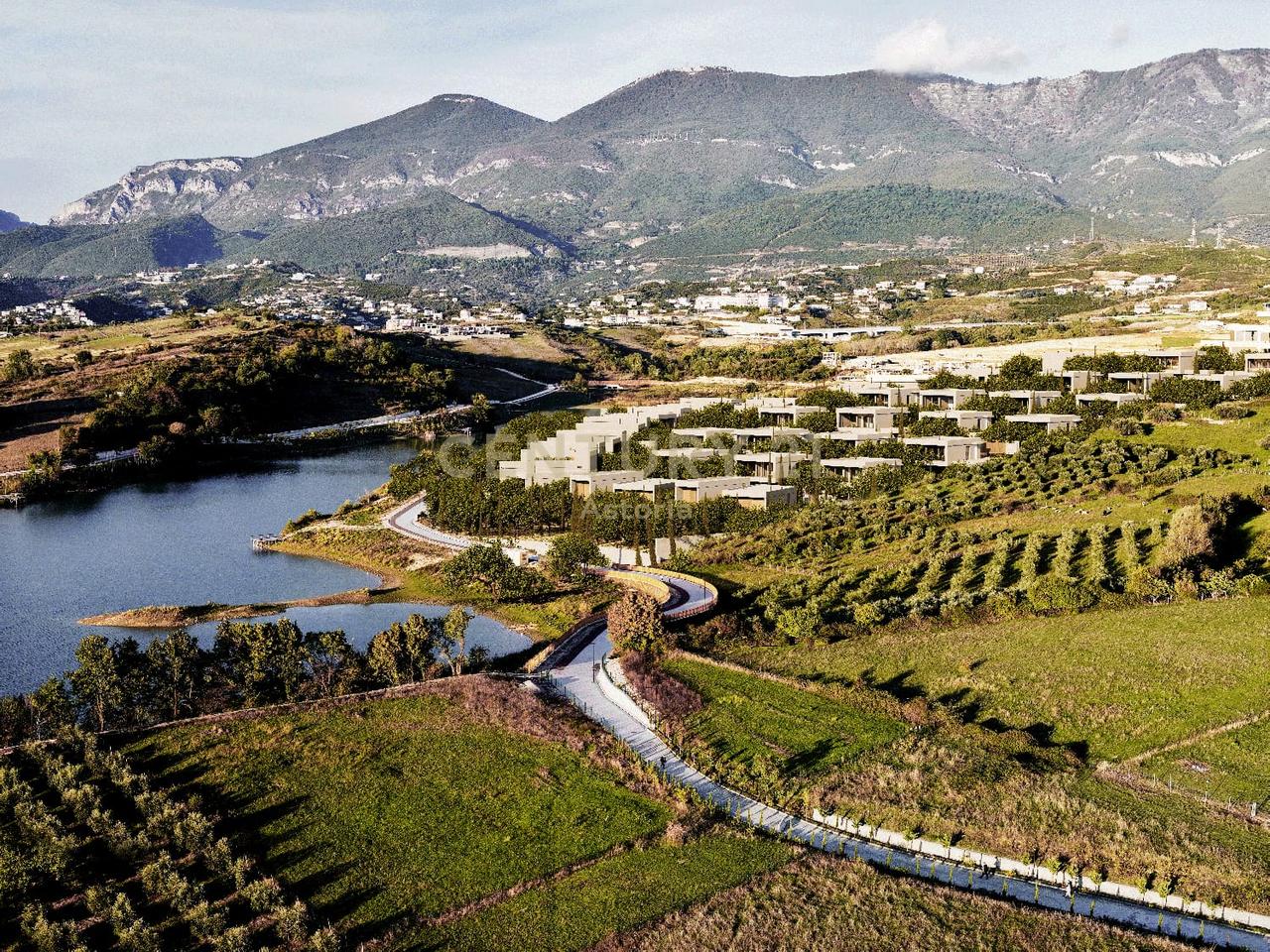 Villa moderna con un terreno di 464 m² e 2 posti auto nella residenza Farka Lake Front.