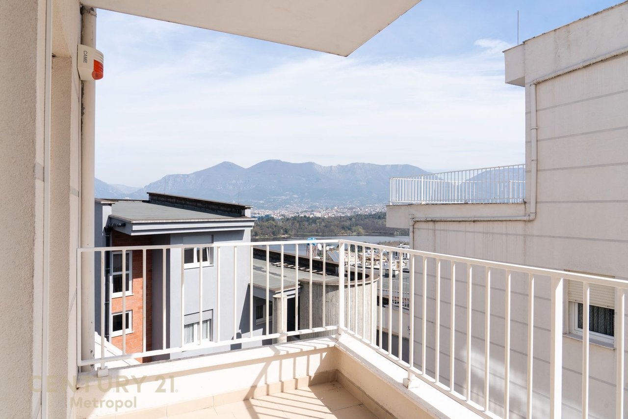 SUPER APARTAMENT 2+1+2 PËR SHITJE, KOPSHTI BOTANIK !