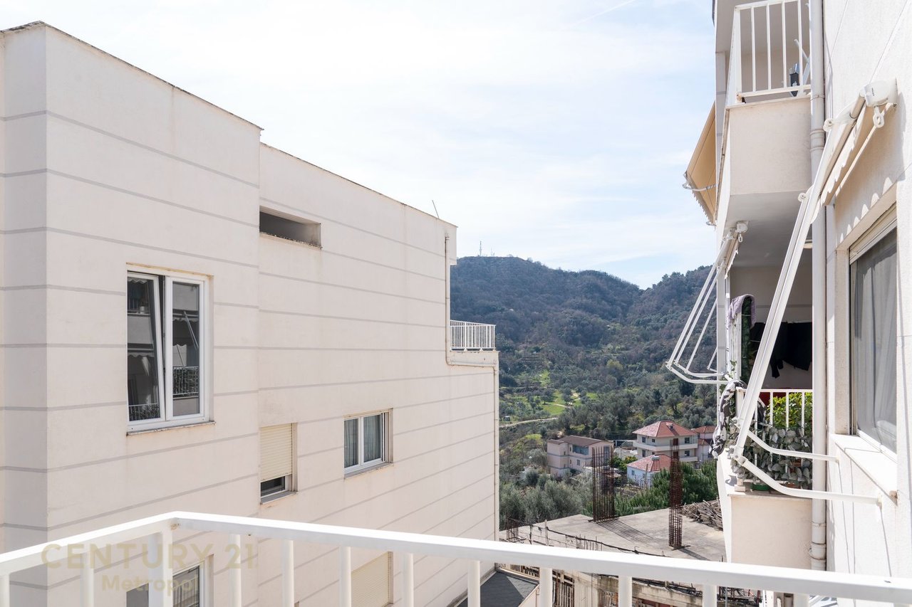 SUPER APARTAMENT 2+1+2 PËR SHITJE, KOPSHTI BOTANIK !
