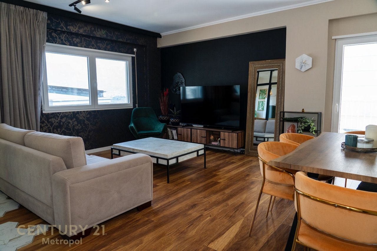 SUPER APARTAMENT 2+1+2 PËR SHITJE, KOPSHTI BOTANIK !