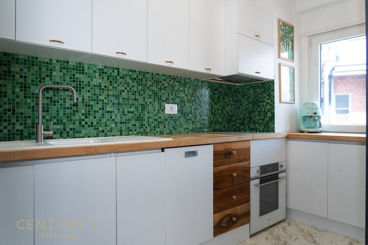 SUPER APARTAMENT 2+1+2 PËR SHITJE, KOPSHTI BOTANIK !