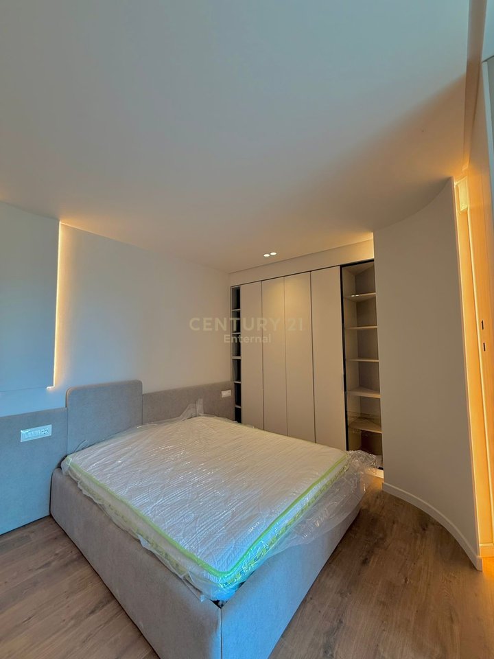 1+1 apartment for rent in the Myslym Shyri area