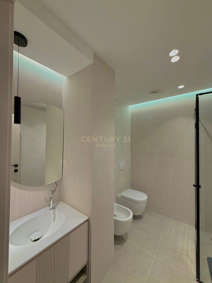 1+1 apartment for rent in the Myslym Shyri area