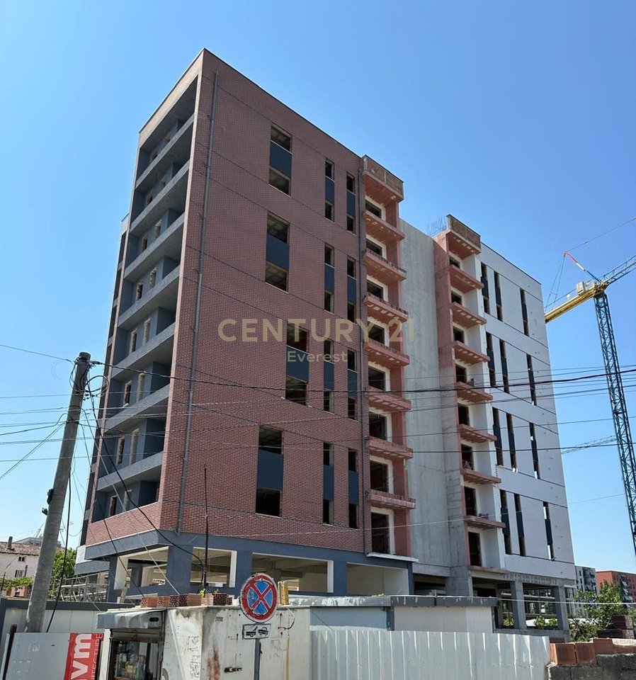 ISH FUSHA AVIACIONIT, 1+1 APARTMENT FOR SALE