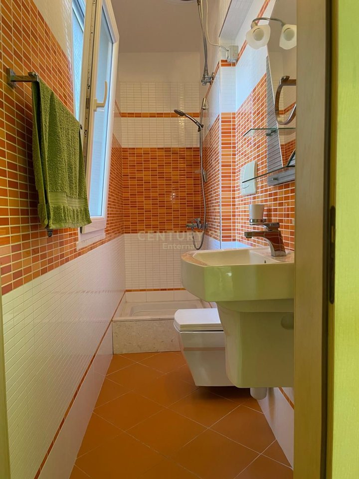 Villa su due piani in affitto Lura 1 a Lalzi Bay
