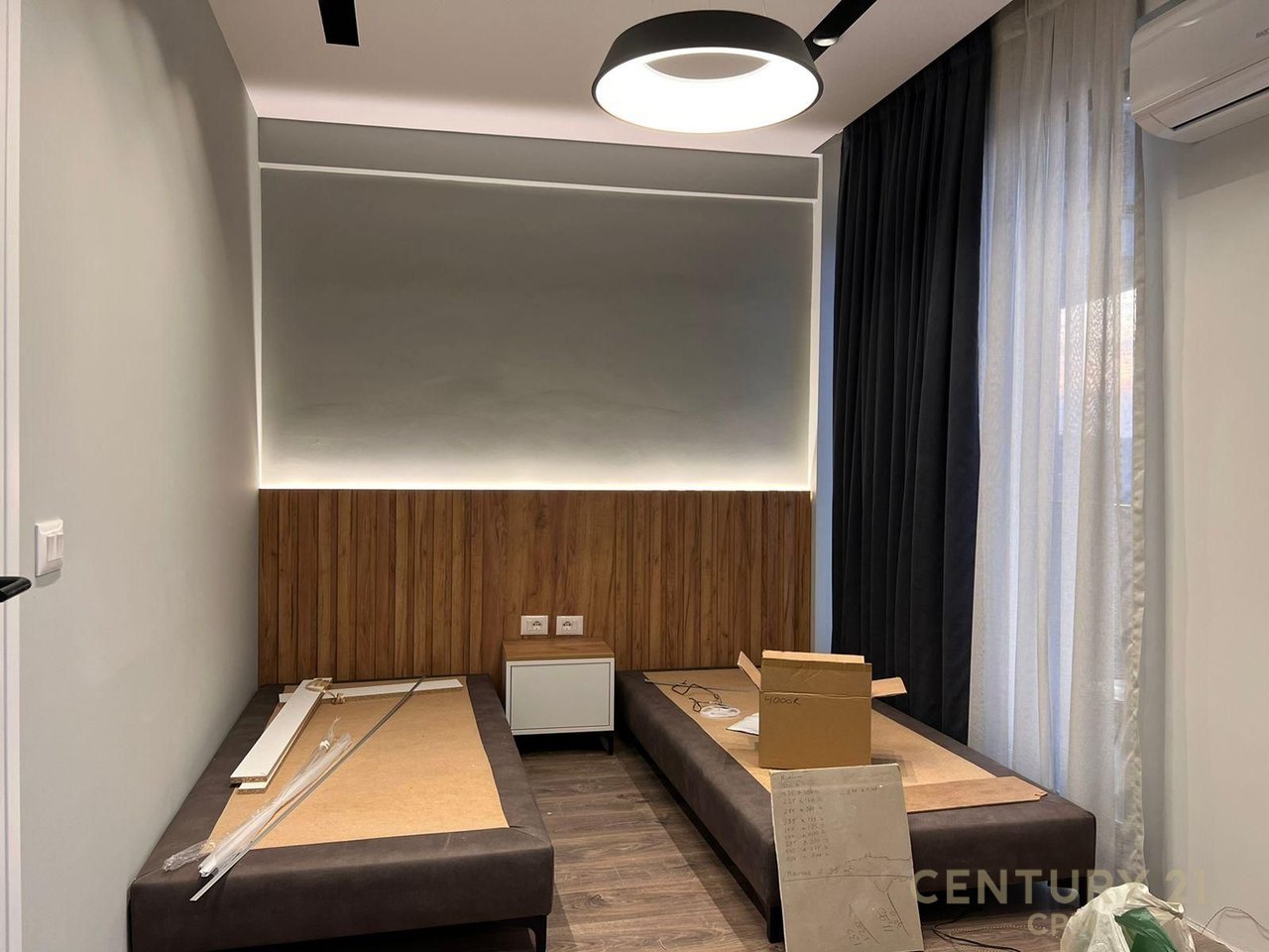 2+1 APARTMENT WITH PARKING SPACE AT VILA GOLD!