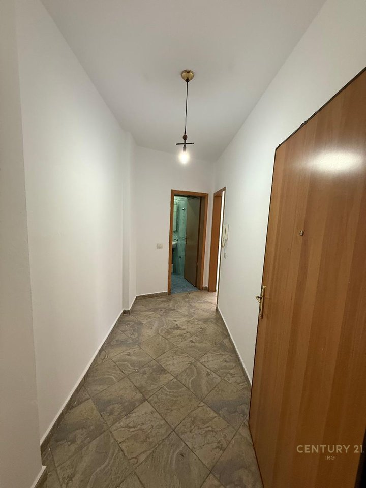 Studio Apartment for Sale – New Bazaar!