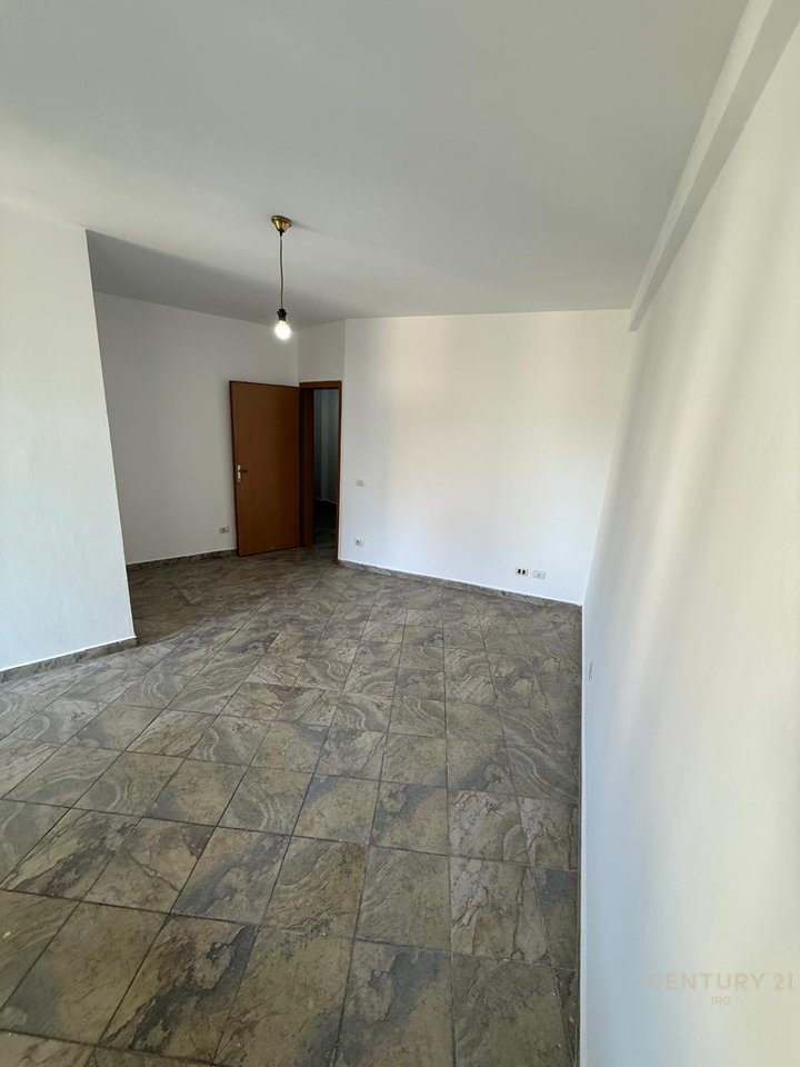 Studio Apartment for Sale – New Bazaar!