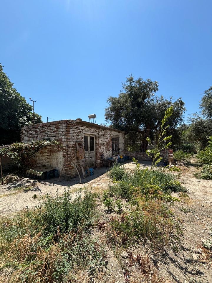 GROUND FLOOR + LAND FOR SALE, ON NEW ROAD!