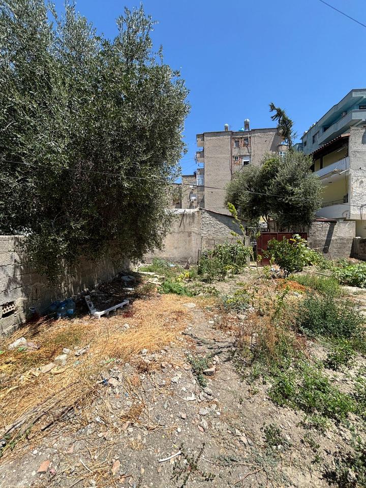 GROUND FLOOR + LAND FOR SALE, ON NEW ROAD!