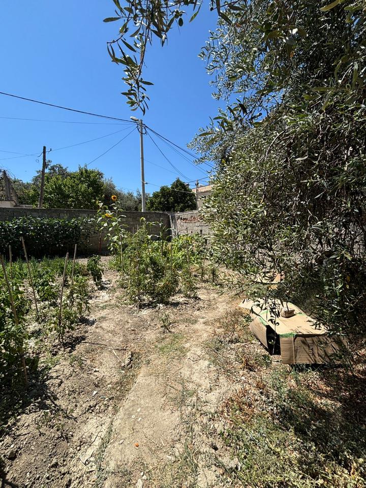 GROUND FLOOR + LAND FOR SALE, ON NEW ROAD!