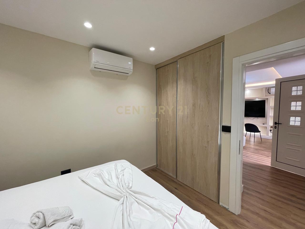 Apartament 2+1 me verandë, vetëm 100 metra nga deti – zona Plazh, Durrës!