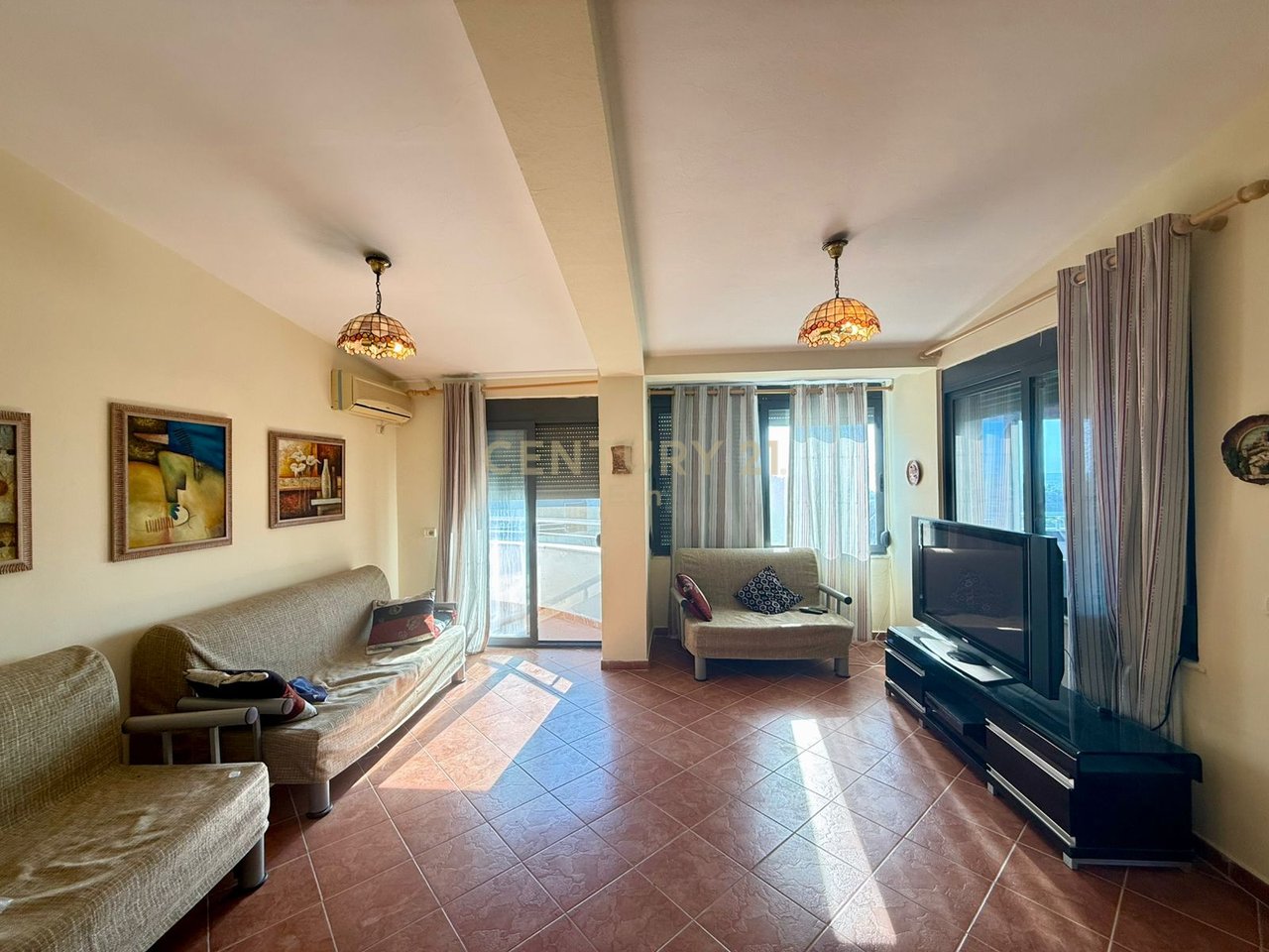 Casa a schiera con vista mare in vendita, Golem - €160.000 | 163,97 m²