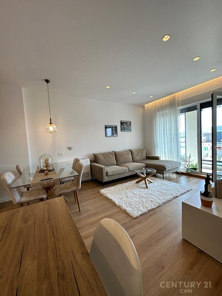Apartament 2+1 per Qira