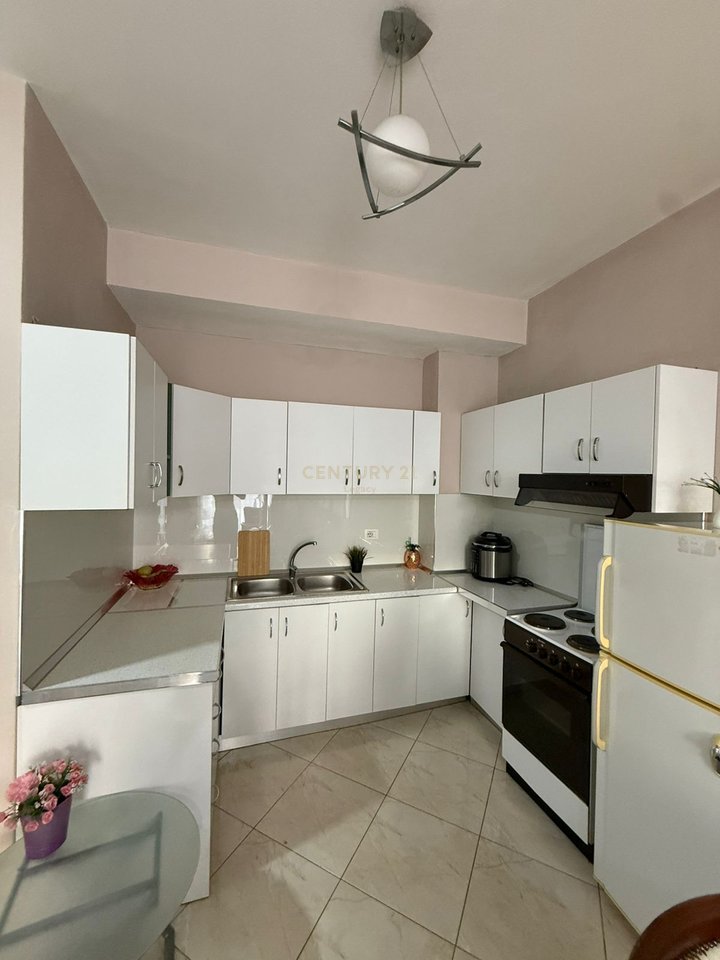 1+1 apartment for rent opposite the American Hospital 3, at Golden Park
