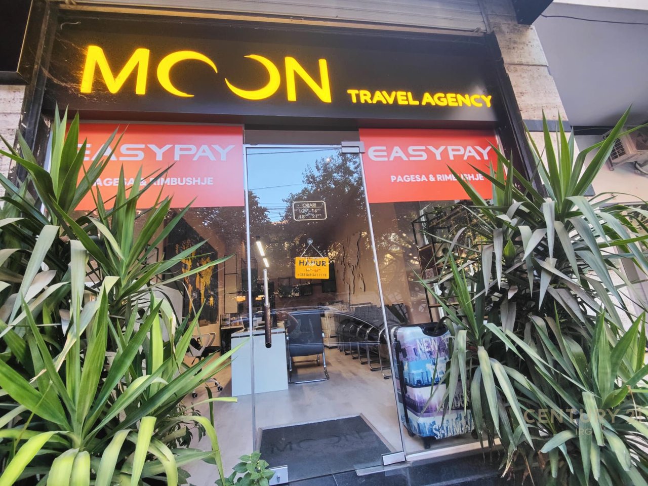 35 m² shop for rent on 'Islam Alla' Street
