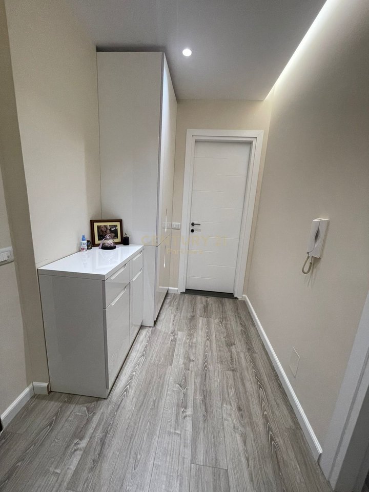 APARTMENT 1+1 FOR SALE NEAR VILA L