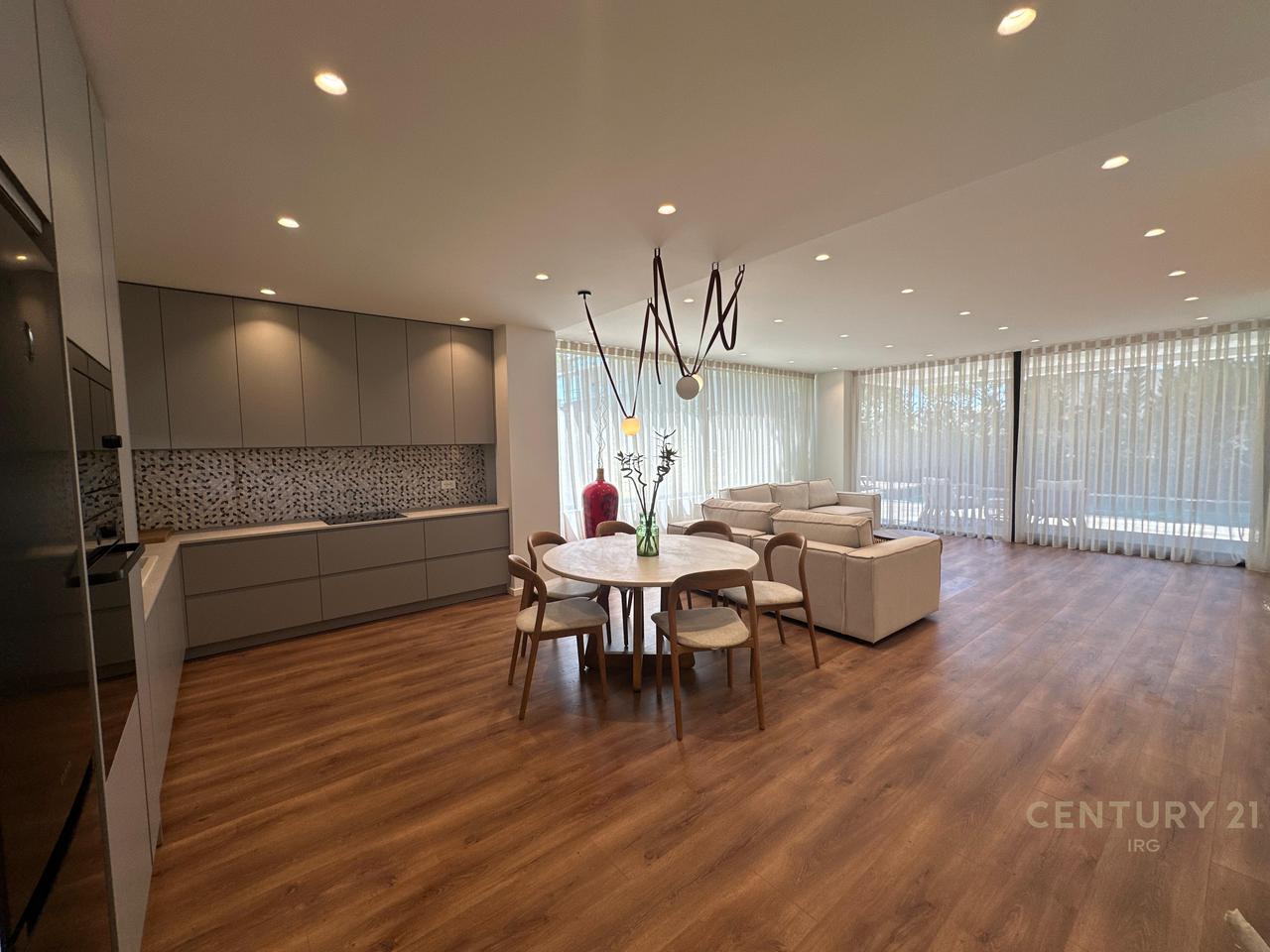 Attached villa with pool for sale in San Pietro Residence!