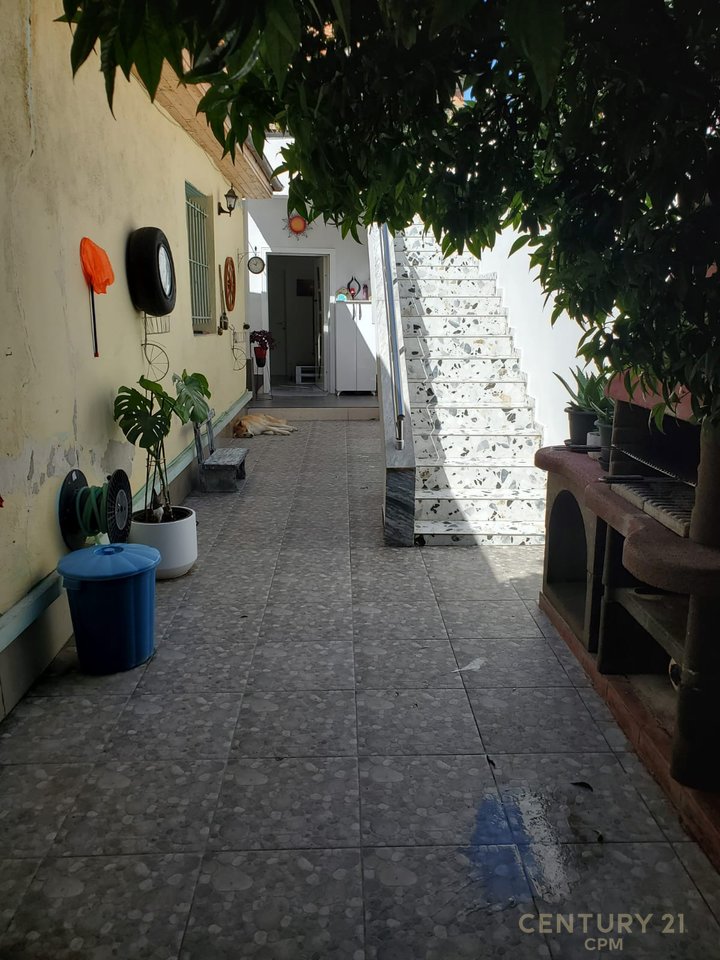 Building + Land for Sale near "Sami Frashëri" School – Ideal Opportunity for Living or Investment