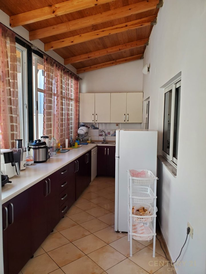 Building + Land for Sale near "Sami Frashëri" School – Ideal Opportunity for Living or Investment