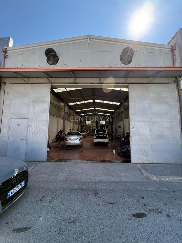 A garage for rent in Shkozet - ideal for car service!