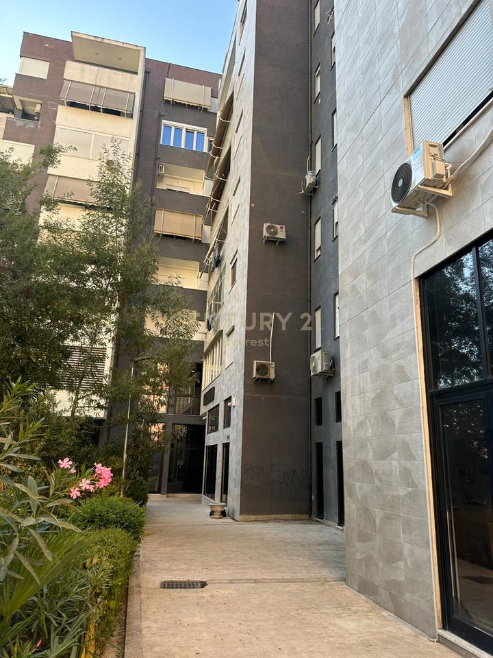 BRRYLI, APARTMENT NAME 1+1