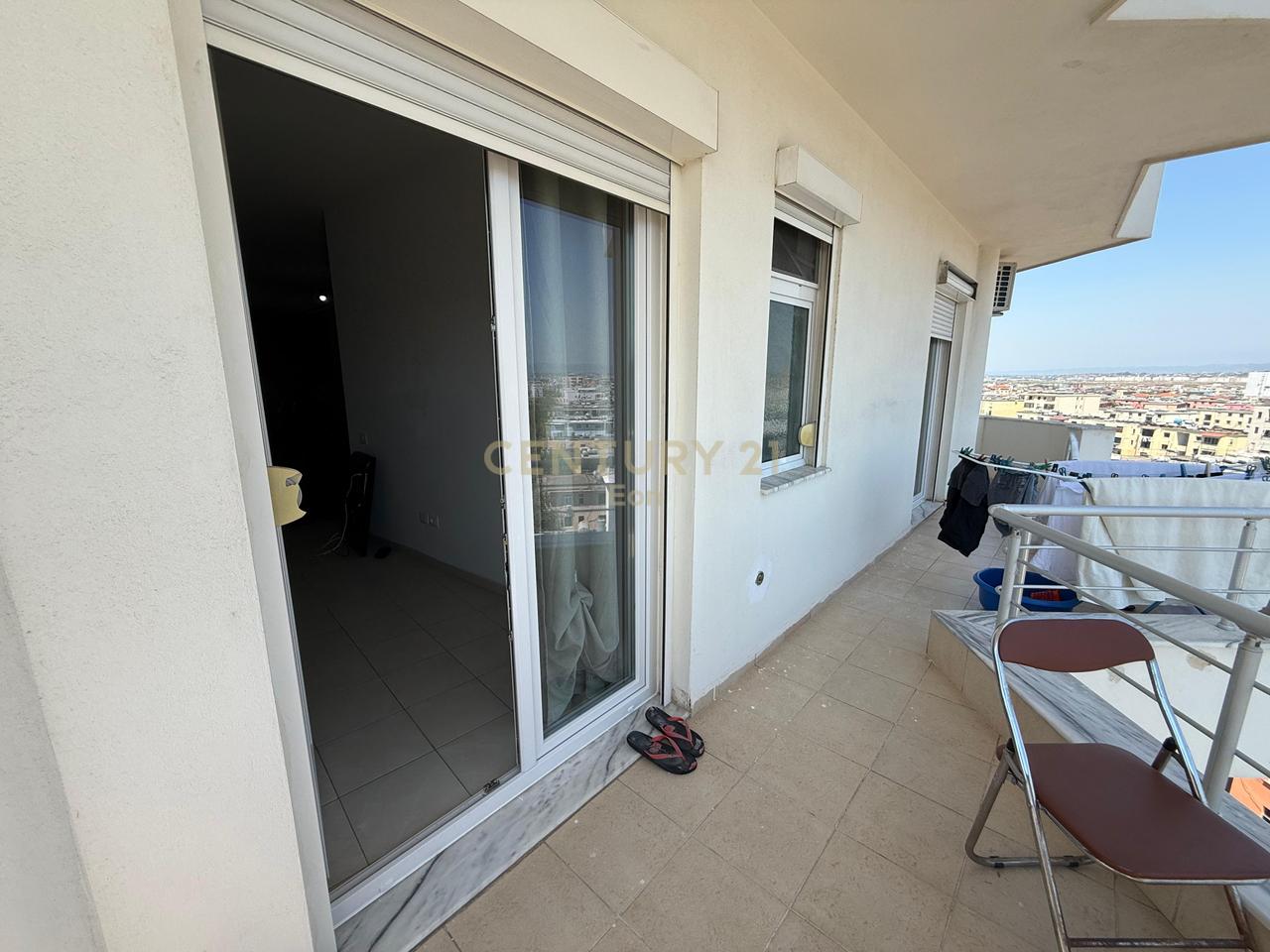 Appartamento 2+2 in affitto vicino all'ospedale, Durrës!